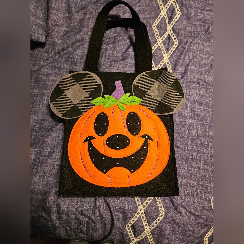 Disney Store Light Up Mickey Mouse Halloween Trick Or Treat Bag